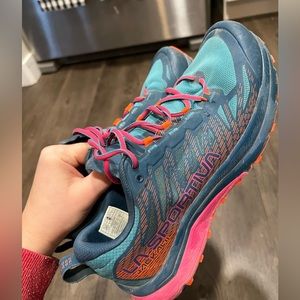 La Sportiva Jackal 2